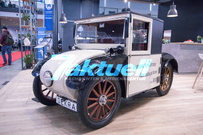 Retro Classics Messe schon am ersten Tag gut besucht