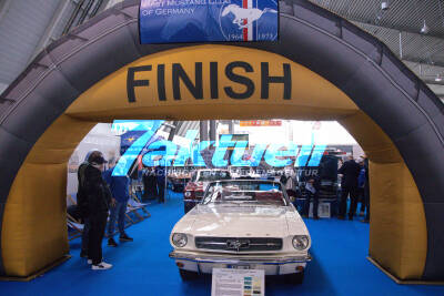 Retro Classics Messe schon am ersten Tag gut besucht