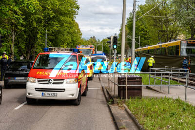 19-Jähriger von Stadtbahn erfasst und tödlich verletzt: Schwerer Verkehrsunfall in Stuttgart Giebel