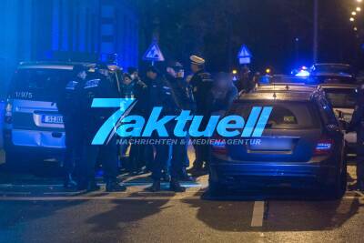 Polizeikontrolle, Fahrzeugkontrolle b295 (Tunnelstr) ecke Gernotstraße in stuttgart