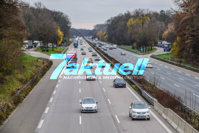 Frei Fahrt auf der A5 bei Bruchsal - Karlsruhe - auf beiden Fahrtrichtungen Baustelle weg