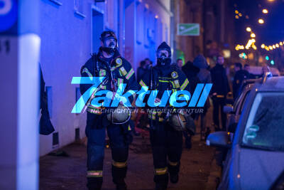 Eine nahe am Gasofen stehende Couchgarnitur verursacht Wohnungsbrand