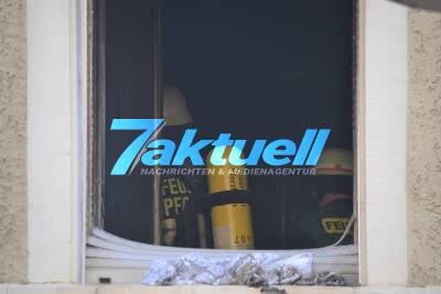 Wohnungsbrand in Pforzheim - Rolläden an den Fenster schmolzen vor Hitze - eine Verletzte Person