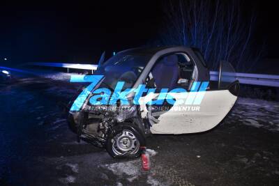 Glätteunfall bei Sulzfeld - zwei Personen schwer verletzt