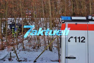 Verkehrsunfall Pkw auf Dach L1147 Richtung Oberberken