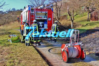 Flächenbrand in den Weinbergen am Sünchenweg ca. 1000qm Wiese abgebrannt