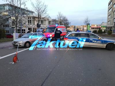Autofahrer von Sonne geblendet - Zweijähriger Bub auf kleinem Laufrad an Fußgängerampel angefahren und lebensgefährlich verletzt
