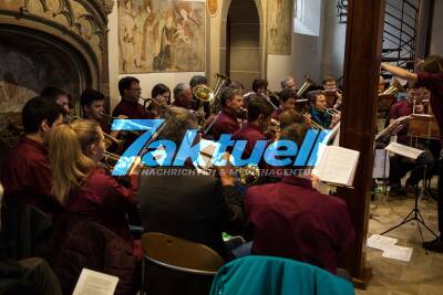Staatssekretärin Friedlinde Gurr-Hirsch und Landesbischof D. Frank O. July zu Besuch bei der Wiedereinweihung der Jakobus-Stadtkirche Brackenheim