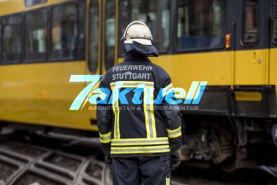 Zwei Drehgestelle einer Stadtbahn an Heilbronner Straße aus den Schienen gesprungen - Komplizierter Bergeeinsatz
