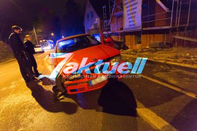 BMW verunfallt beim Abbiegen unter Alkoholeinfluss und flüchtet - Polizei stellt ihn kurze Zeit später