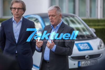 Vorstellung der neuen Elektro B-Klasse von Mercedes-Benz für car2go mit OB Fritz Kuhn
