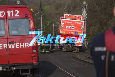 Stadtbahn im Tunnel Weinsteige entgleist, Großeinsatz und mega Chaos beginnt
