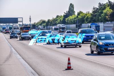 A5 Kreuz Walldorf: Schwerer Unfall – Transporter kracht in Stauende – PKW zur Hälfte unter LKW verkeilt - 3 Schwerverletzte und 2 Rettungshubschrauber im Einsatz