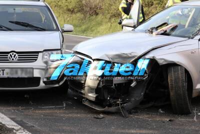 Vollbesetzter Kleinwagen ohne Airbags prallt frontal mit Audi bei Pfullingen auf der B312 zusammen – 6 Verletzte
