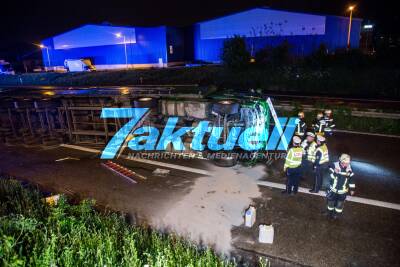 LKW beladen mit KFZ-Teilen kippt auf der B10 um - Stundenlange Vollsperrung - Fahrer leicht verletzt