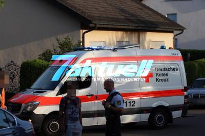 PKW Überschlägt sich nach Vorfahrtsunfall - Vier Verletzte