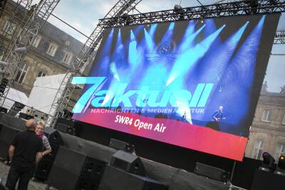 SWR-Sommerfestival startert am Freitagabend mit dem Tatort Stuttgart vor 5000 Zuschauern am Schlossplatz