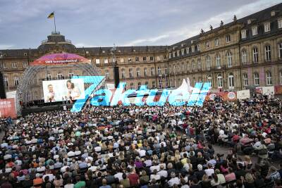 SWR-Sommerfestival startert am Freitagabend mit dem Tatort Stuttgart vor 5000 Zuschauern am Schlossplatz