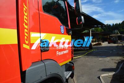 Schwelbrand im Sägewerk - Großeinsatz der Feuerwehren im Schwäbischen Wald