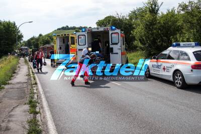 Schwerer Unfall auf der L1103 Güglingen Fahrtrichtung Pfaffenhofen - Fahrzeug kommt alleinbeteiligt von der Fahrbahn ab - Fahrerin und Kind schwer verletzt