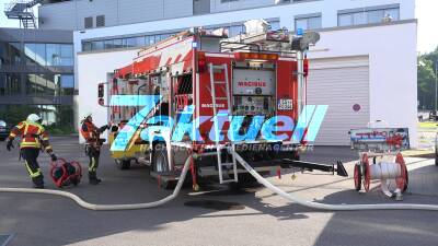 HAUPTÜBUNG: Feuer in der medius Klinik Ostfildern-Ruit, Evakuierung bettlägeriger Patienten üder die Drehleiter