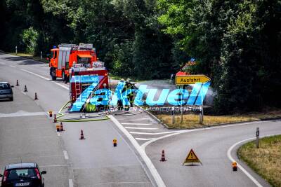 B36 Karlsruhe: Weiterer größerer Flächenbrand beschäftigt Feuerwehren - Etwa 850 Quadratmeter in Flammen