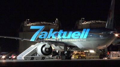 Defekter Funk einer Boeing 777 führt zum Kampfjet-Einsatz mit zweimal Überschallknall. Folge: 250 Notrufe in 30 Minuten