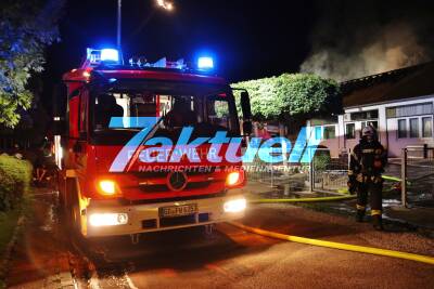 Werkstatt in Vollbrand - 120 Feuerwehrleute im Löscheinsatz