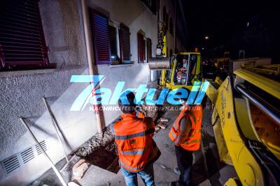 Kabelbrand führt zu CO-Ausströmung in Wohnhaus - Defektes Kabel wird in der Nacht ausgebaggert und repariert