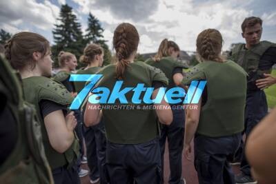 Bildupdate1: Polizei-Challenge 2017 - dreitägiges Erlebnispraktikum für Schüler/innen in der Wildermuth-Kaserne in Böblingen