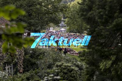 Gutes Wetter lockt Tausende Besucher nach Ludwigsburg zum Lichterzauber im Blühenden Barock