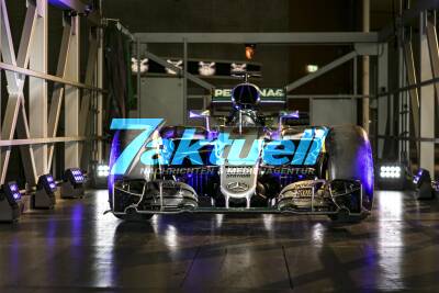 Formel 1. Weltmeister Nico Rosberg bringt den Weltmeister Silberpfeil nach Stuttgart ins Mercedes Benz Museum