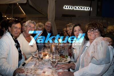 Stuttgarter Weindorf: Impressionen vom Mittwoch Abend