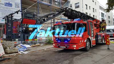 Isoliermaterial auf einem Neubau in der Happelstraße geriet in Brand - Großaufgebot der Berufsfeuerwehr Heilbronn