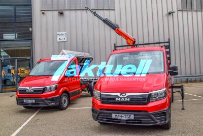 Große Nutzfahrzeugemesse NUFAM Karlsruhe: Aufführung von schwerem LKW-Unfall begeistert Zuschauer - Retter und Bergeunternehmen zeigen ihr Können