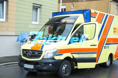 85 Jähriger verliert in Heilbronn Böckingen die Kontrolle über sein Fahrzeug und knallt gegen eine Hauswand und verletzt sich leicht