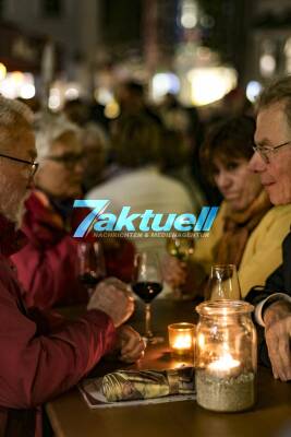 Waiblingen leuchtet - lange Einkaufsnacht mit kulturellem Programm, Livemusik und Lichtinszenierungen