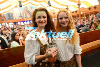 Cannstatter Wasen 2017 - Partyimpressionen vom Finale 08.10.2017 - aus dem Grandls Hofbräuzelt