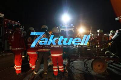 Alarmübung der Feuerwehr Aspach: Traktor verliert Kontrolle und prallt mit PKW zusammen - 2 Eingeklemmte Personen