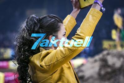 Stuttgart 35 ADAC Supercross in der Schleyerhalle - Impressionen von Samstagabend