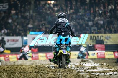 Stuttgart 35 ADAC Supercross in der Schleyerhalle - Impressionen von Samstagabend