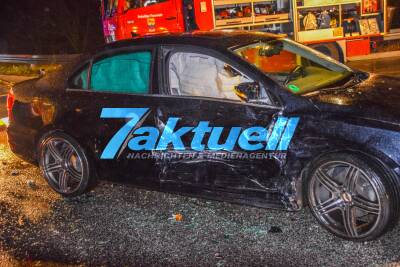 Renault rast in VW: Schwerer Unfall nach Vorfahrtsmissachtung - 2 Verletzte - Feuerwehr und Rettungsdienste im Einsatz