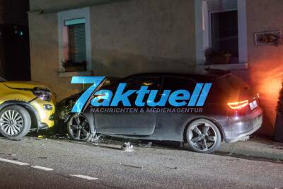Betrunken mit überhöhter Geschwindigkeit Frontalcrash gebaut: Fahrer verhaftet - 1 Verletzte