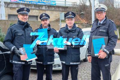 Bad Cannstatt: Polizei wirbt bei Taxistand zu Präventionsmassnahmen
