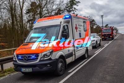 Schwerer Frontalcrash auf dem Weg zum Faschingsumzug: 6 Schwerverletzte nach riskantem Überholmanöver