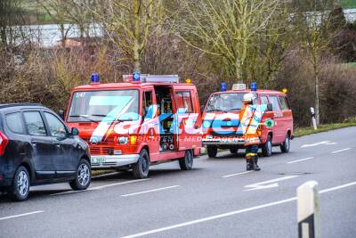 Arbeiter bei Baggerarbeiten getötet in Oberderdingen: Feuerwehr reanimiert verschütteten Arbeiter - Grosseinsatz