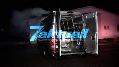 Druckanstieg im Sauerstofftank eines Transporter im Wohngebiet, 88 Anwohner in der Nacht evakuiert, Feuerwehr & DRK stundenlang im Einsatz