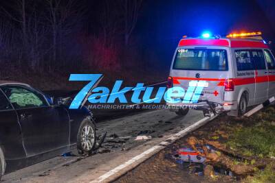 Tragisches Unfalldrama: Krankenwagen will nur helfen und verursacht schweren Crash - 3 Verletzte auf Bundesstraße in Waibstadt