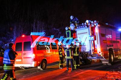 Lämmerbuckeltunnel mit Paketen beladener LKW gerät in Brand im Tunnel A8 gesperrt