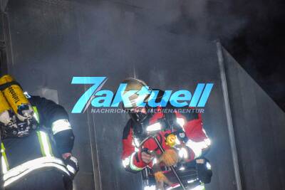 Feuer in Schießsportanlage in Östringen - 6 Verletzte: Stundenlanger Großeinsatz der Feuerwehr und des Rettungsdienstes